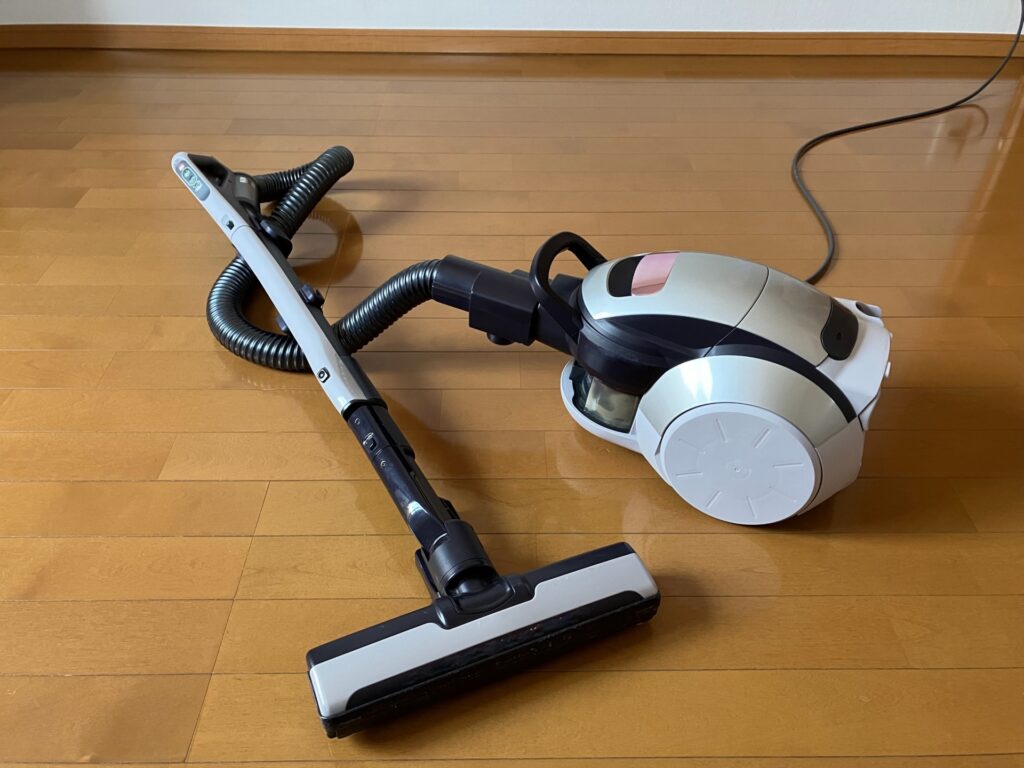 ②掃除機　お譲りします　取りに来ていただける方優先 2個セット コードレス 掃除機 12000Pa 強力吸引 USB充電 軽量 約1.2kg